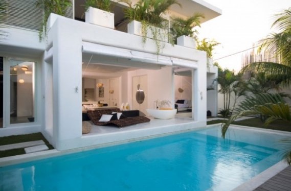 Beyaz-Havuzlu-Villa-Tasarımı Havuzlu Villa Modelleri