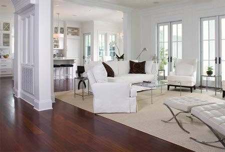 Beyaz-Koltuklu-Salon-Dekorasyonu-Modeli Beyaz Rengin Modern Dekorasyondaki Yeri