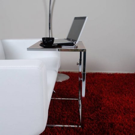 Kullanışlı-bir-laptop-masa-modeli Kullanışlı Laptop Masaları