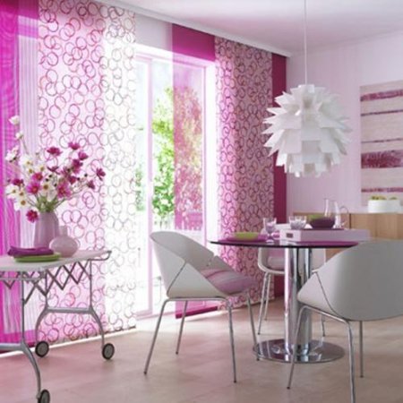Pembe-tonlarında-japon-perde-modeli Japon Perde Modelleri